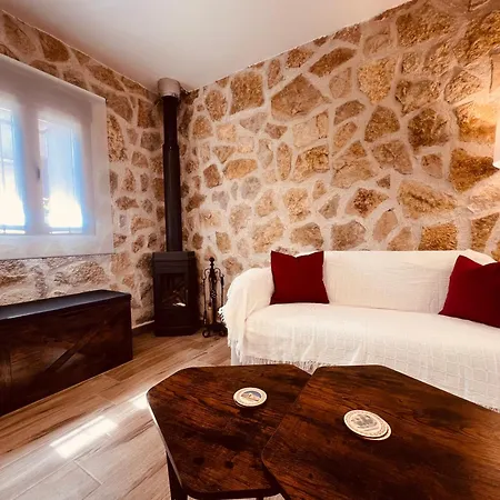 La Mansión De La Adrada