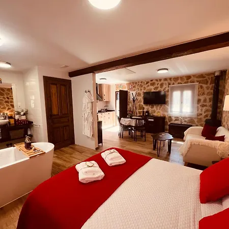 La Mansion De * La Adrada